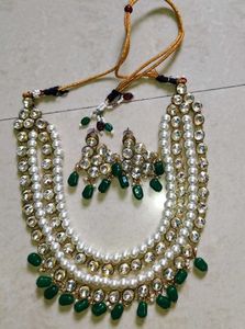 Green &amp; Pearl Necklace Earring Set