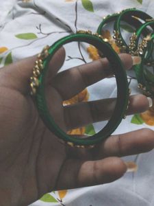 Emerald Green &amp; Gold Bangles - Set of 6