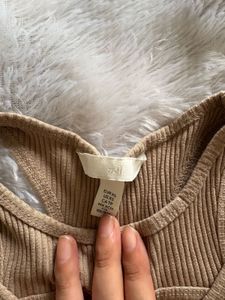 Combo of H&amp;M Beige Halter Top &amp; Crop To