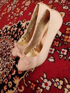 Elegant Ballet Flats with Bow