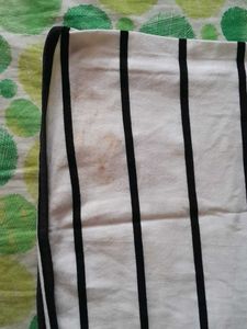 Black Stripes White Top Full Sleeves