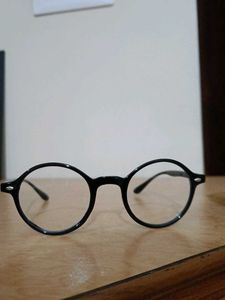Black Round Frame Specs