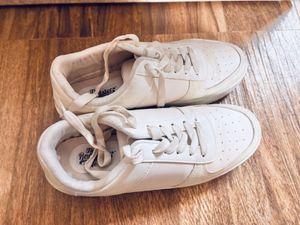 White Color-Changing Sneakers — UK-6/EU-39