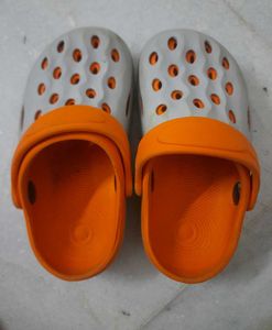 Boys Orange Clogs Size 7c