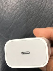 Apple 20W USB-C Power Adapter