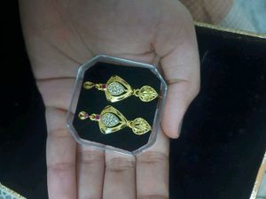 gold plated earings (artificial)