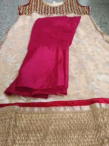 New Sleeveless Kurta And Pants Set