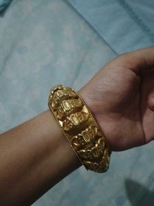 Golden Imitation Bangle