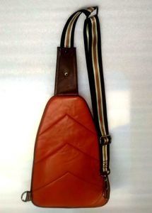 100% Leather Shoulder Bag with Unique Luxurious Lo