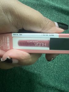 🥳SALE🥳 Huda Beauty Lipstick “Bombshell”