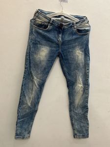 Women Distressed Jeans