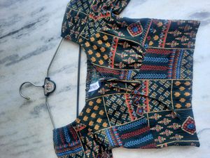 Zara Crop Top With Full Sleves And Aesthetic Print
