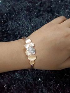 Elegant Bangle Bracelet