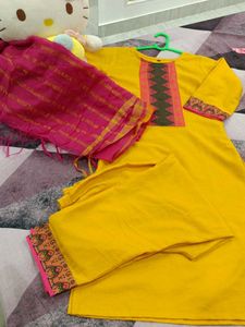 I Am Selling Mustard Yellow Kurta Set With Dupatta