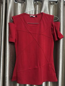 Chic Red Cold Shoulder Top with Asymmetric Stitch