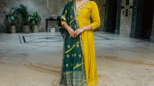 Beautiful Anarkali Kurta Set With Dupatta