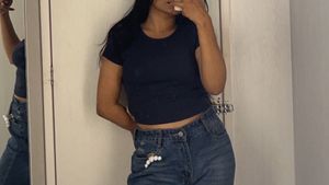 H&amp;M Fitted Top