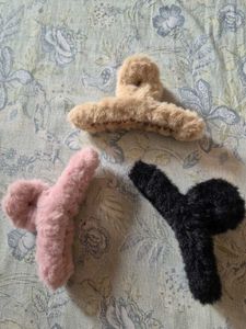 Fuzzy Hair Claw Clip Set