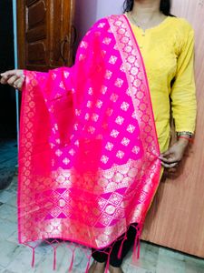 Pink  Colour Dupatta 🩷💜