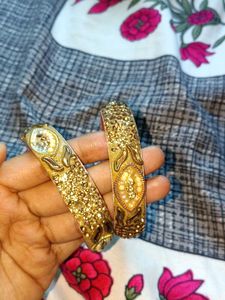 Embellished Bangle Set