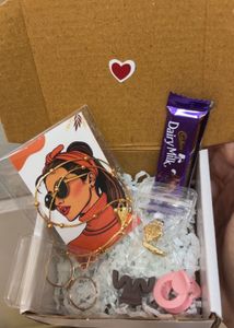 Only At 199/- Asthetic hamper box (2.0) 💗💗💗