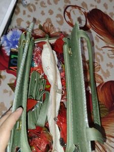 Green Hand Bag  👜