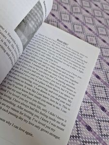 Niteo: I Glitter &amp; Sparkle, By Poojaa