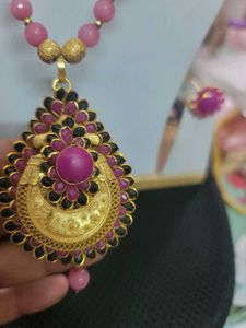 Neck Lace New Pink
