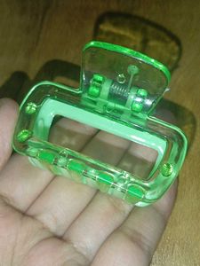 Green Hair Claw Clip