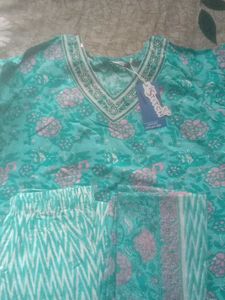 Floral Kurta Set ( XL)