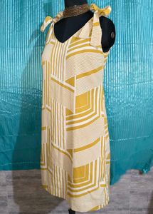 Size M🎁Buy 2 Get 1 Free🎁Mustard Showroom Dress