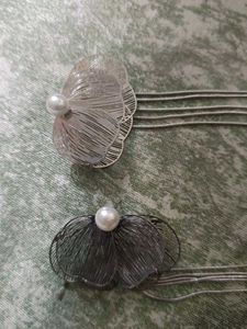 Floral Pearl Earrings