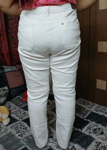 🤍White Straight Leg Pants👖