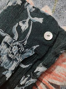 Black Y2k Style Shirt 🖤