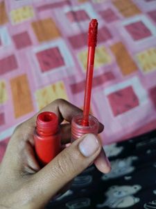 Unleashia Hug Velvet Lip Tint - Korean Red Shade