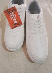 Roadster White Casual Shoes