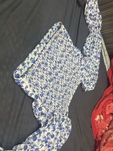 Cute White Top (floral)