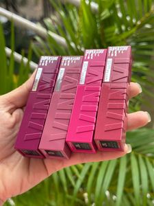 Maybelline Superstay Vinyl Ink Lipstick - Striking