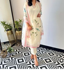 Elegant Floral Kurta Set