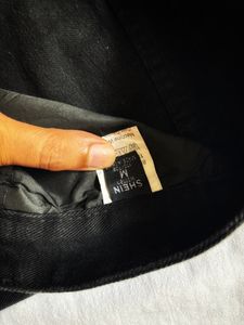 Shein Black Ripped Straight Fit Jeans