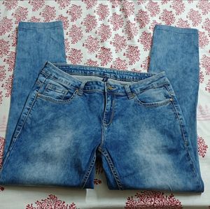 Women&#39;s Blue Washed Knee Slit Skinny Fit Jeans Wai