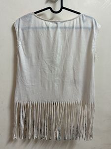 Printed white tank top with fringes