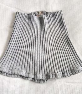 Gray Ribbed Zipper Top ❣️