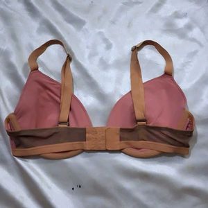 Parad  Bra