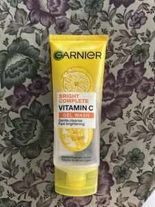 garnier bright vitamin C face wash