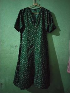 Green Floral Dress Both L And Xl Can Wear
