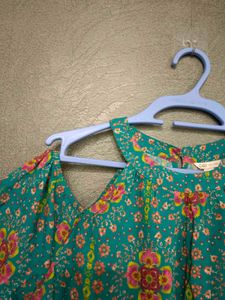 Off shoulder Full Sleeve Top M