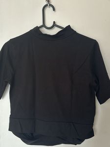 Knot Black Top