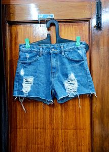 🇳🇿💫🔥 Ripped Denim Shorts