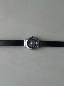 Classic Black Leather Strap Analog Wristwatch